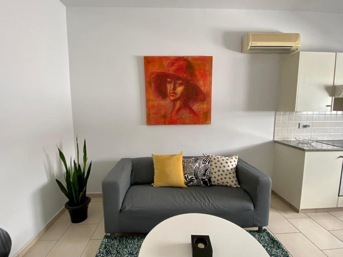 Cosy One Bedroom Apartment In Pafos Exterior photo